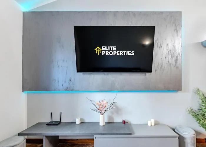 Aquarium Luxury Loft 2 - 6 Guest - Exclusive View