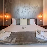 Aquarium Luxury Loft 2 - 6 Guest - Exclusive View