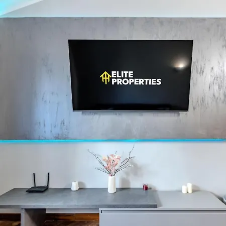 Aquarium Luxury Loft 2 - 6 Guest - Exclusive View